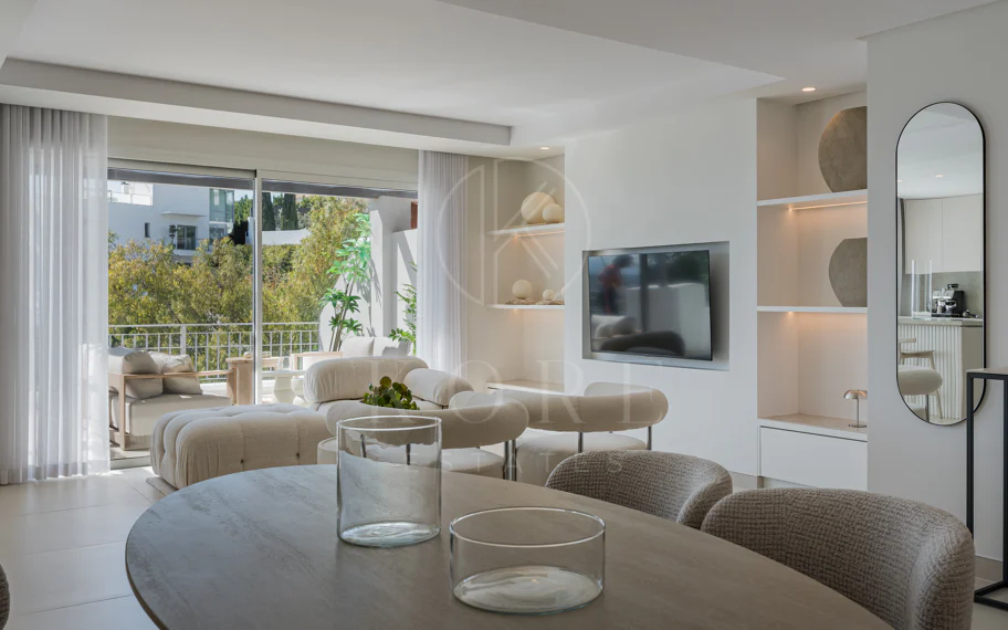 Impresionante Ático Dúplex con Piscina Privada y Vistas Espectaculares – La Quinta, Benahavís