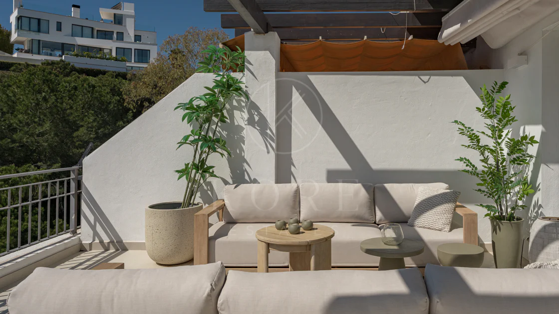 Stunning Duplex Penthouse with Private Pool and Panoramic Views in La Quinta, Benahavís