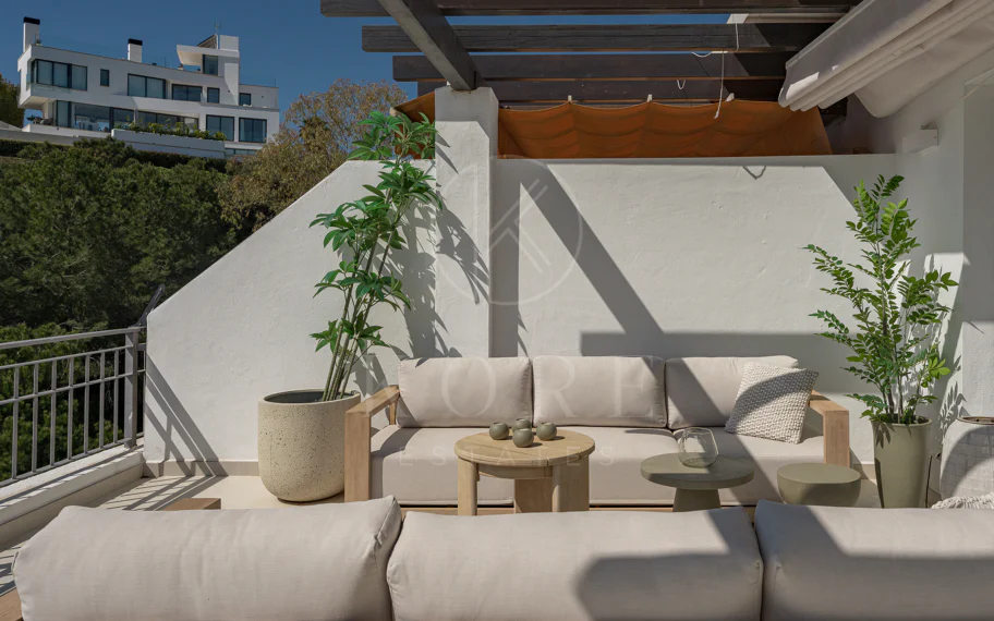 Impresionante Ático Dúplex con Piscina Privada y Vistas Espectaculares – La Quinta, Benahavís
