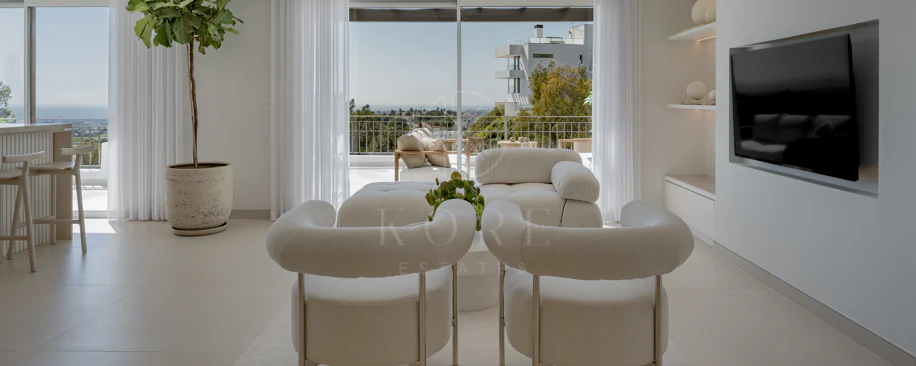 Stunning Duplex Penthouse with Private Pool and Panoramic Views in La Quinta, Benahavís