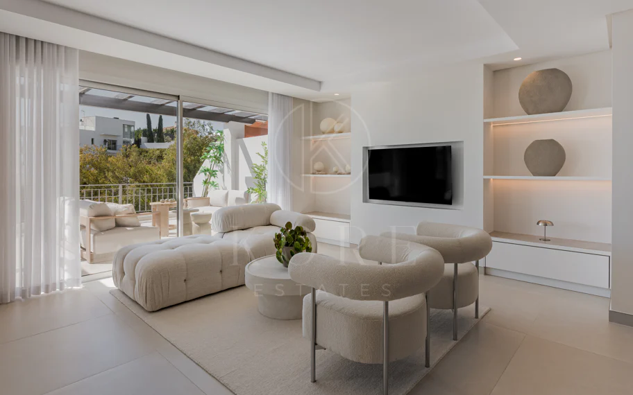Impresionante Ático Dúplex con Piscina Privada y Vistas Espectaculares – La Quinta, Benahavís