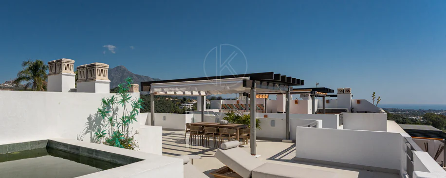 Stunning Duplex Penthouse with Private Pool and Panoramic Views in La Quinta, Benahavís