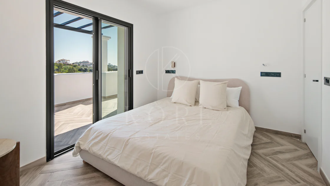 Luxury Penthouse with Sea Views – La Quinta