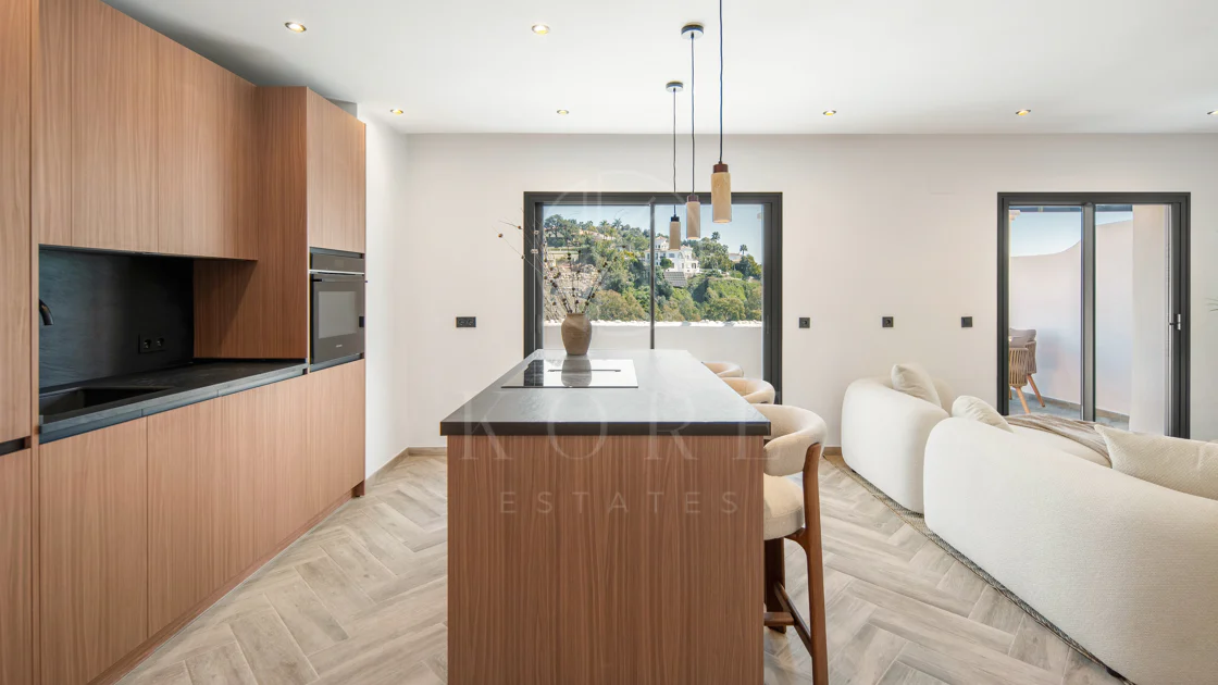 Luxury Penthouse with Sea Views – La Quinta