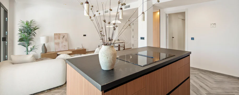 Luxury Penthouse with Sea Views – La Quinta