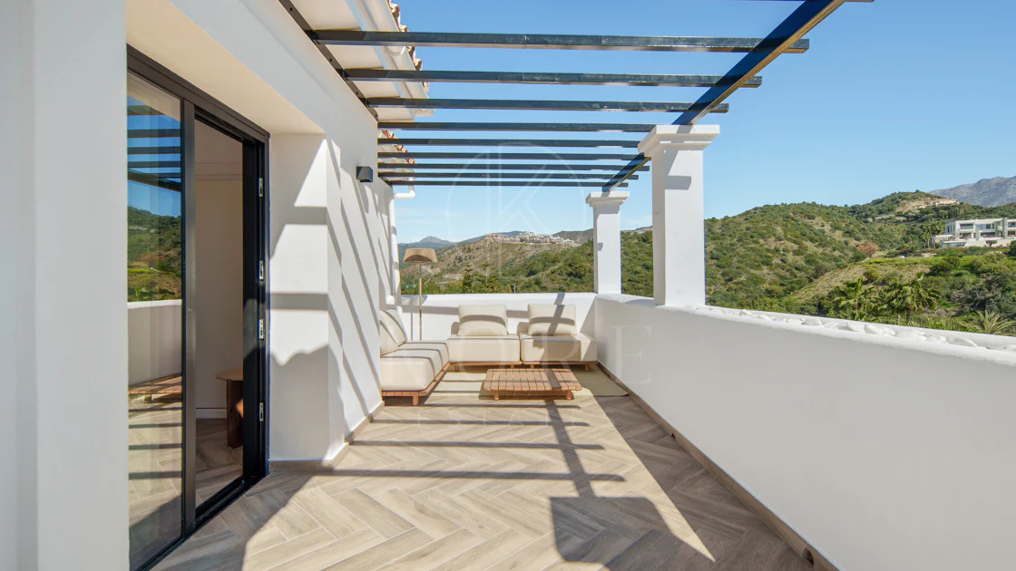Luxury Penthouse with Sea Views – La Quinta