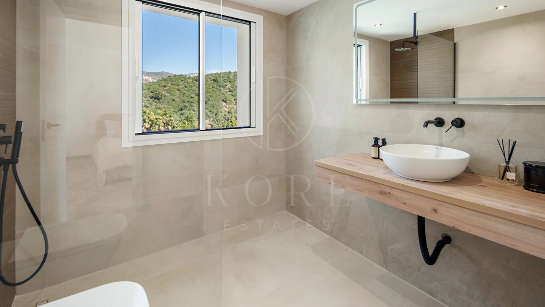 Luxury Penthouse with Sea Views – La Quinta