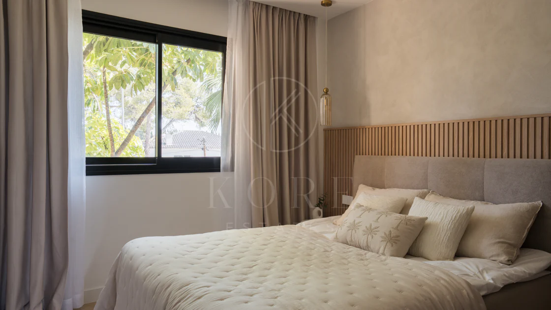 Apartament superb cu vedere la mare în Cumbres del Rodeo, Nueva Andalucia.