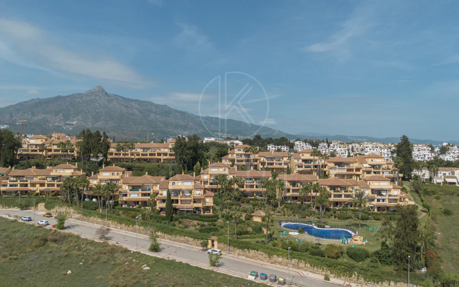 Apartamento con impresionantes vistas al mar en Cumbres del Rodeo, Nueva Andalucía.