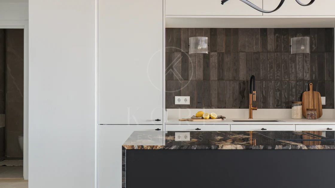 Apartament superb cu vedere la mare în Cumbres del Rodeo, Nueva Andalucia.