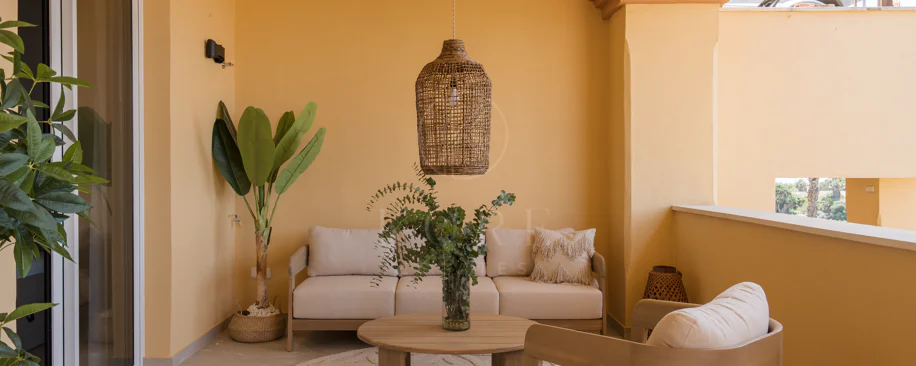 Apartament superb cu vedere la mare în Cumbres del Rodeo, Nueva Andalucia.