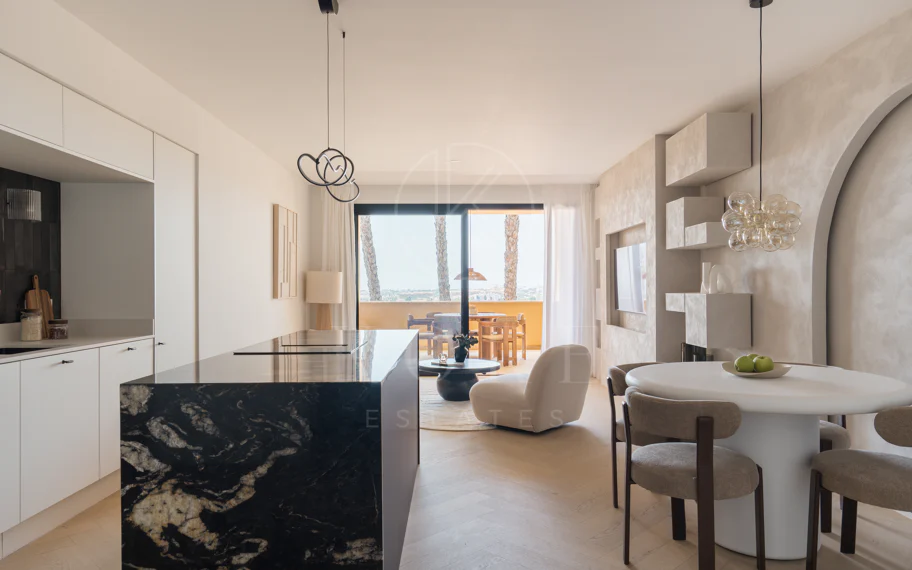 Apartamento con impresionantes vistas al mar en Cumbres del Rodeo, Nueva Andalucía.