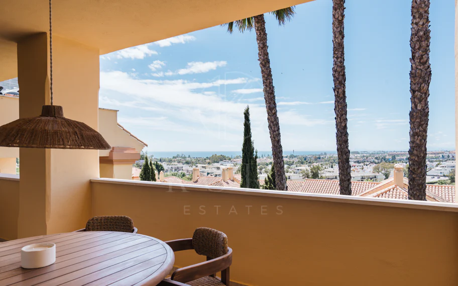 Apartamento con impresionantes vistas al mar en Cumbres del Rodeo, Nueva Andalucía.