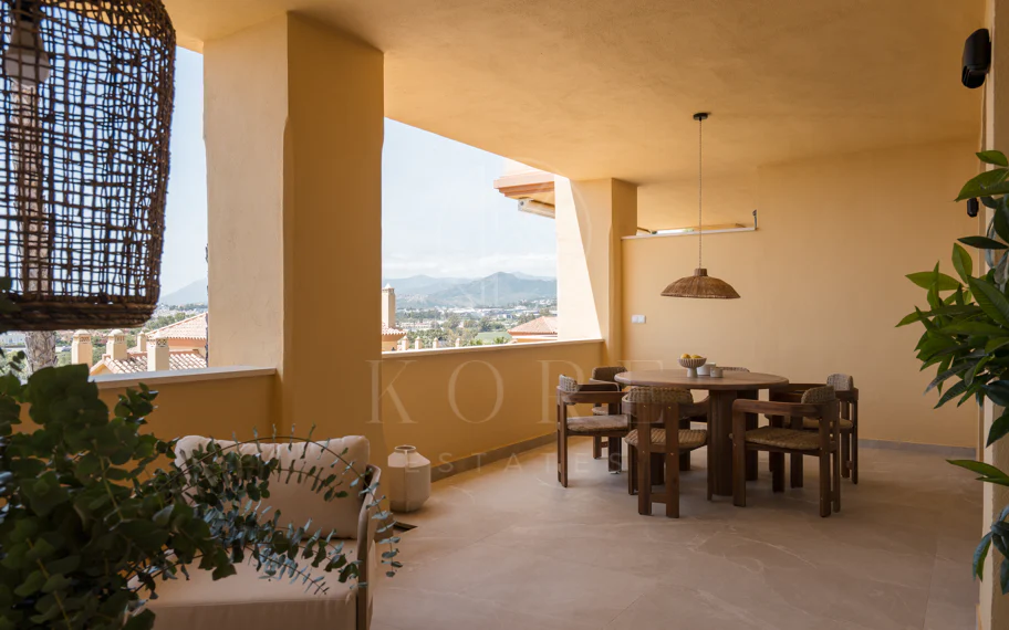 Apartamento con impresionantes vistas al mar en Cumbres del Rodeo, Nueva Andalucía.