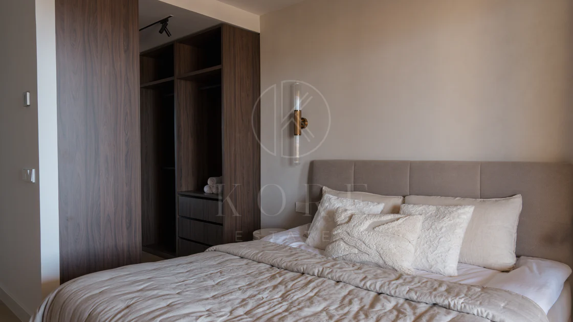 Apartament superb cu vedere la mare în Cumbres del Rodeo, Nueva Andalucia.