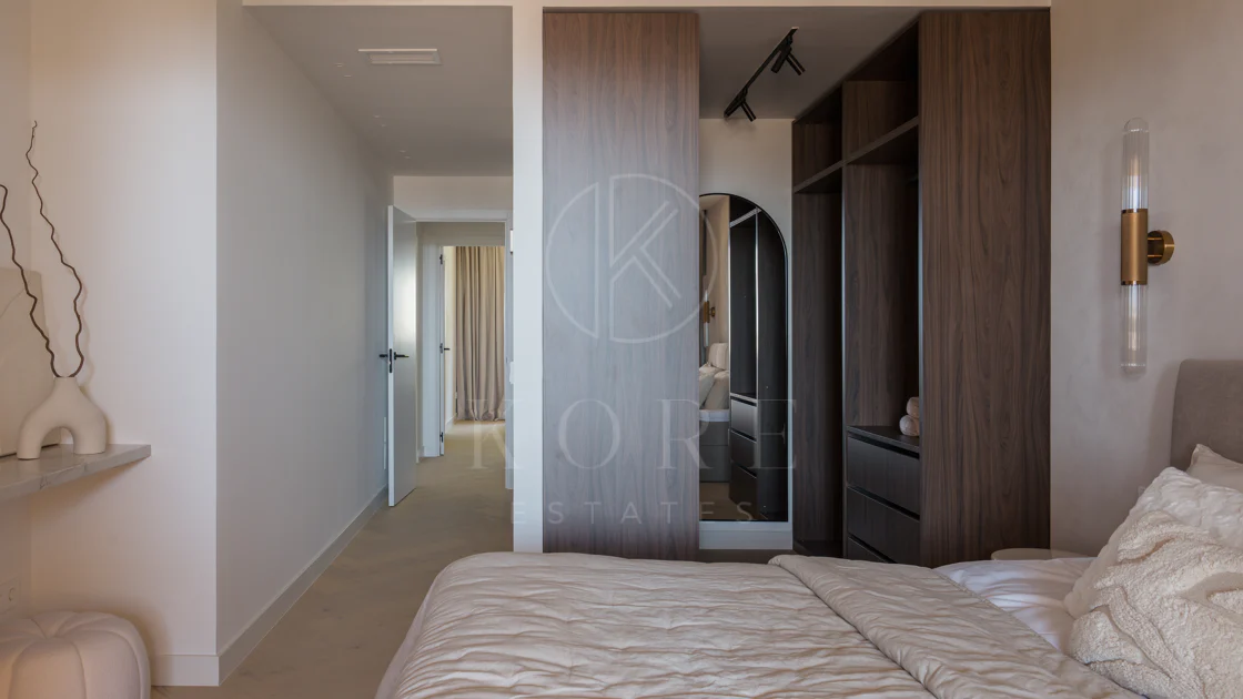 Apartament superb cu vedere la mare în Cumbres del Rodeo, Nueva Andalucia.