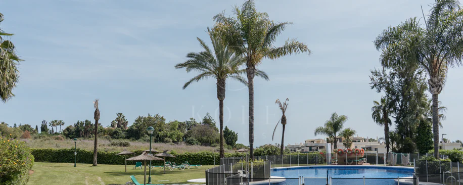 Apartament superb cu vedere la mare în Cumbres del Rodeo, Nueva Andalucia.