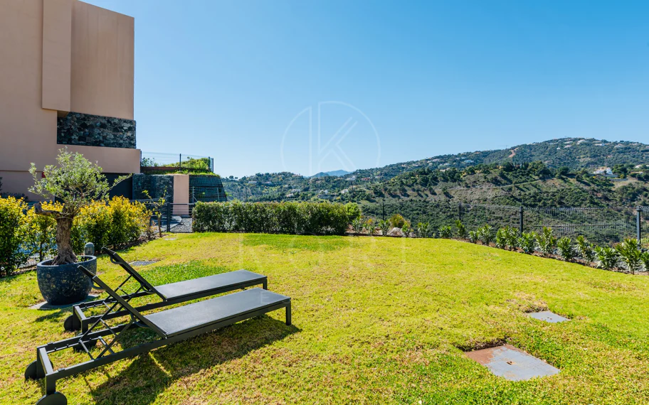 Apartamento Planta Baja en venta en Real de La Quinta, Benahavis
