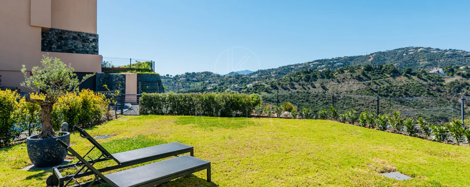 Ground Floor Apartment for sale in Real de La Quinta, Benahavis