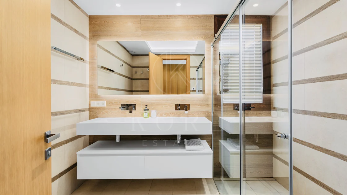 Ground Floor Apartment for sale in Real de La Quinta, Benahavis