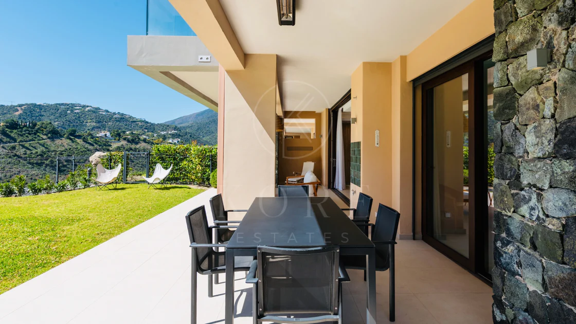 Ground Floor Apartment for sale in Real de La Quinta, Benahavis