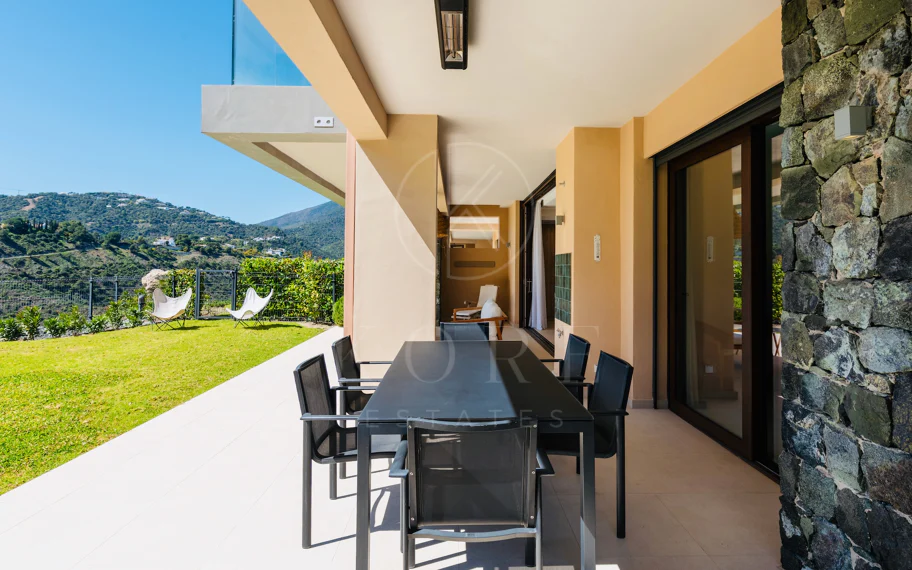 Apartamento Planta Baja en venta en Real de La Quinta, Benahavis