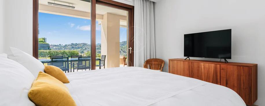 Ground Floor Apartment for sale in Real de La Quinta, Benahavis