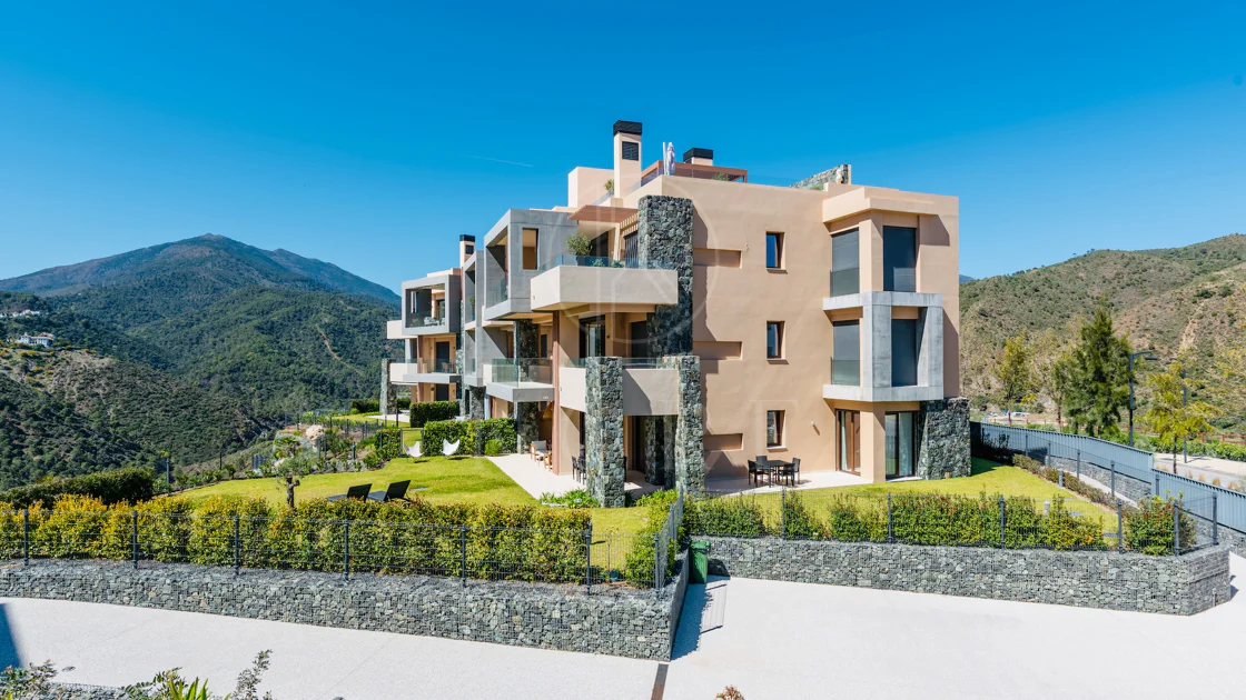 Ground Floor Apartment for sale in Real de La Quinta, Benahavis
