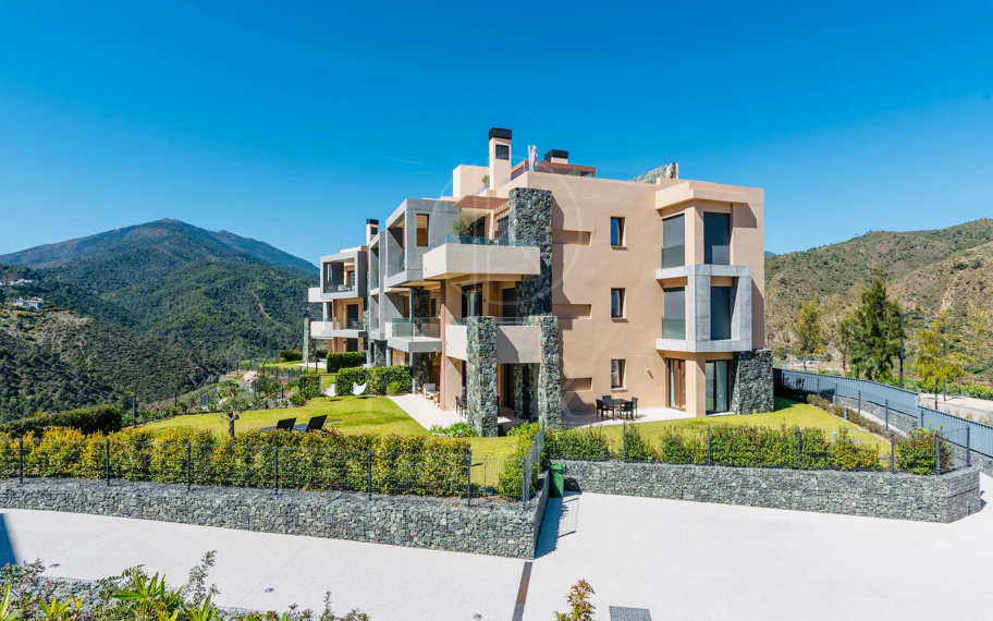 Apartamento Planta Baja en venta en Real de La Quinta, Benahavis