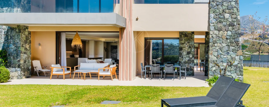Ground Floor Apartment for sale in Real de La Quinta, Benahavis