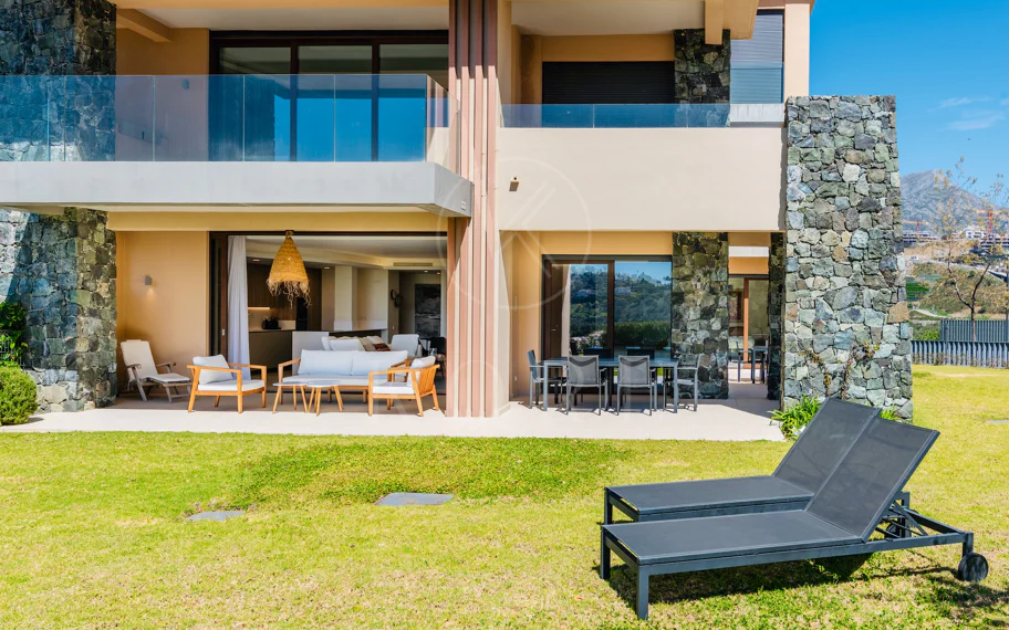 Apartamento Planta Baja en venta en Real de La Quinta, Benahavis