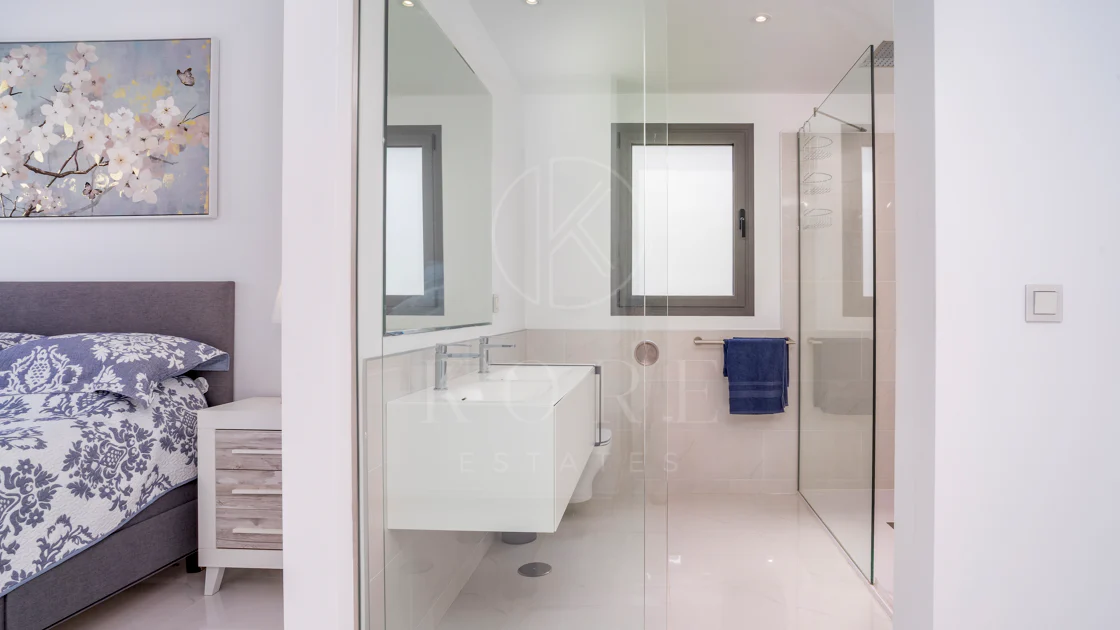 Luxury 3-Bedroom Duplex Penthouse for Sale in Cataleya, Atalaya Golf, Estepona