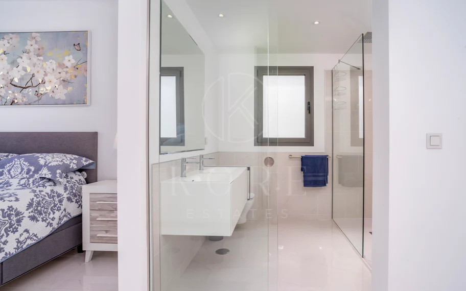 Ático duplex de lujo en Cataleya, Atalaya Golf, Estepona propiedad con 3 dormitorios en venta