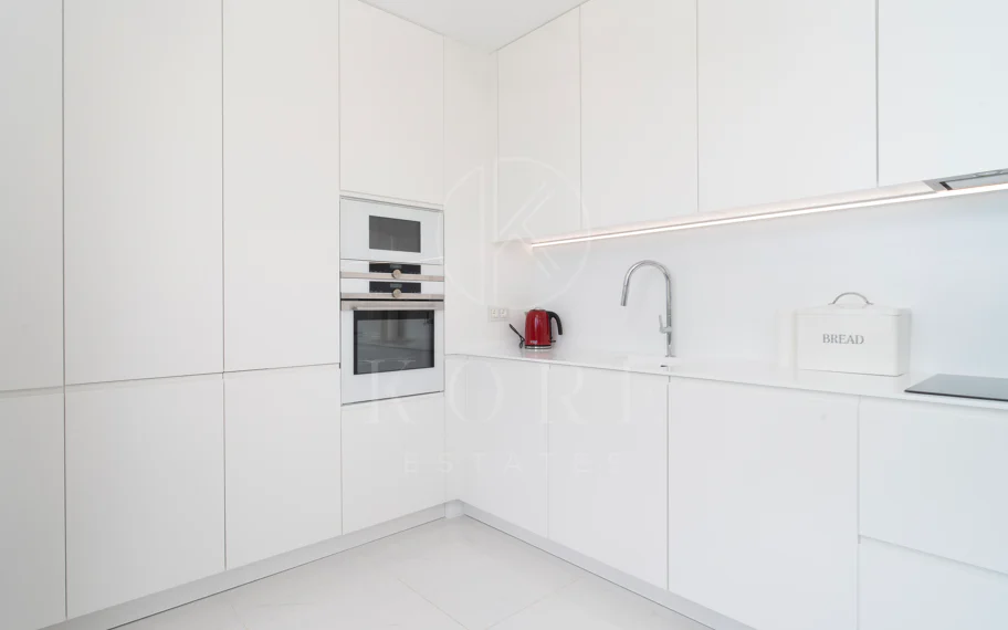 Ático duplex de lujo en Cataleya, Atalaya Golf, Estepona propiedad con 3 dormitorios en venta