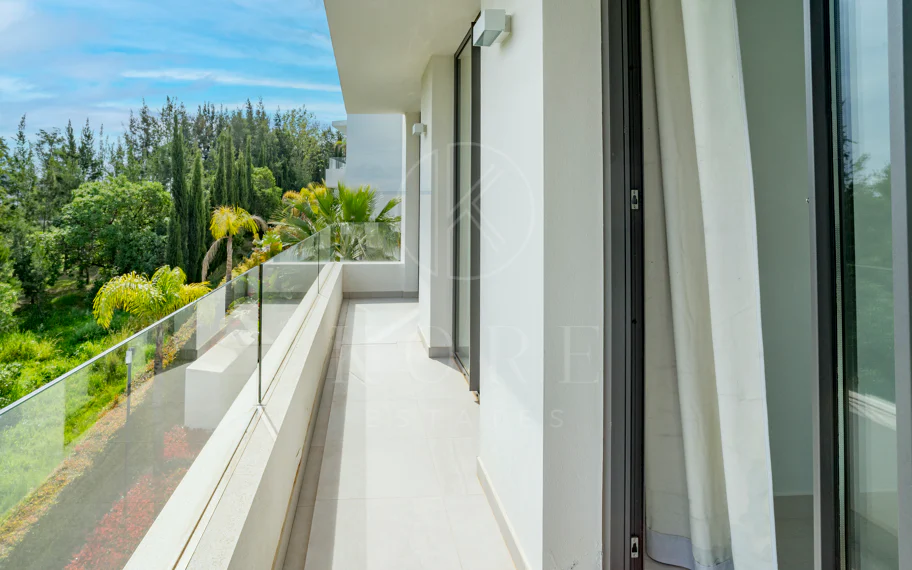 Ático duplex de lujo en Cataleya, Atalaya Golf, Estepona propiedad con 3 dormitorios en venta