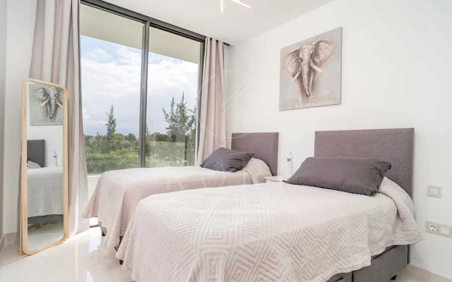 Ático duplex de lujo en Cataleya, Atalaya Golf, Estepona propiedad con 3 dormitorios en venta