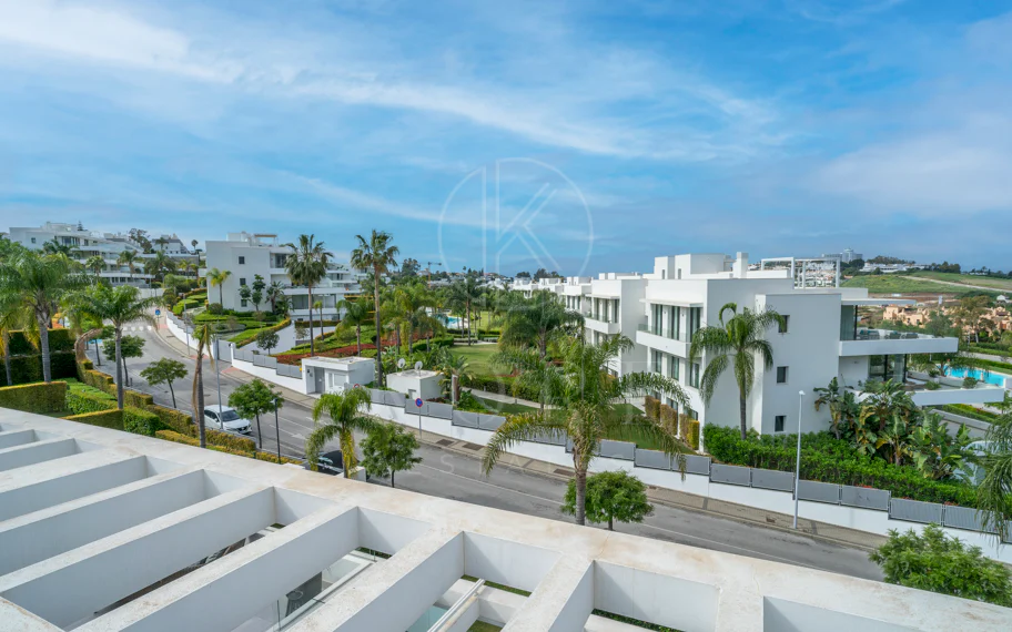 Ático duplex de lujo en Cataleya, Atalaya Golf, Estepona propiedad con 3 dormitorios en venta
