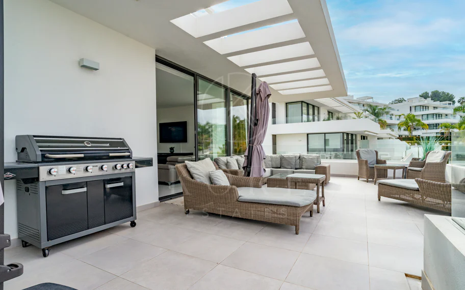 Ático duplex de lujo en Cataleya, Atalaya Golf, Estepona propiedad con 3 dormitorios en venta