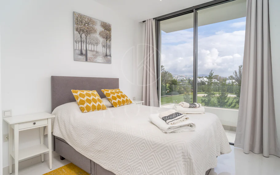 Ático duplex de lujo en Cataleya, Atalaya Golf, Estepona propiedad con 3 dormitorios en venta