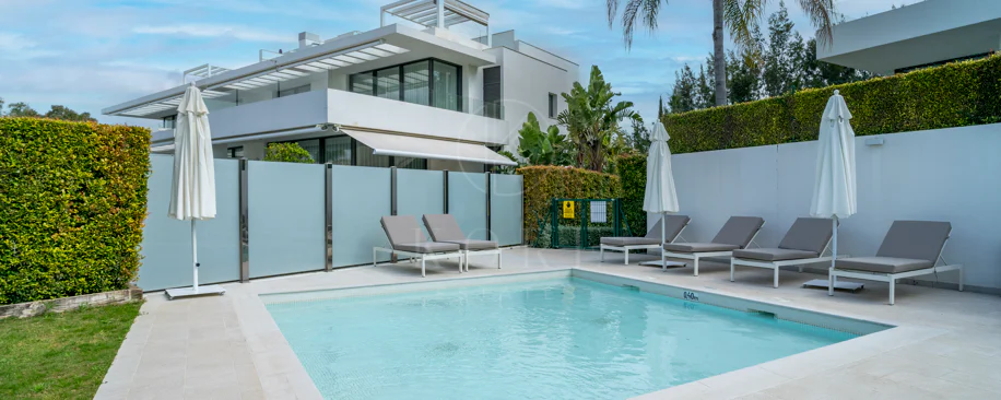 Luxury 3-Bedroom Duplex Penthouse for Sale in Cataleya, Atalaya Golf, Estepona