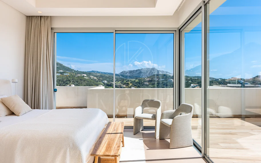 Ático encantador ubicado en Marbella Club Hills, Benahavís