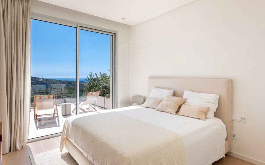 Ático encantador ubicado en Marbella Club Hills, Benahavís