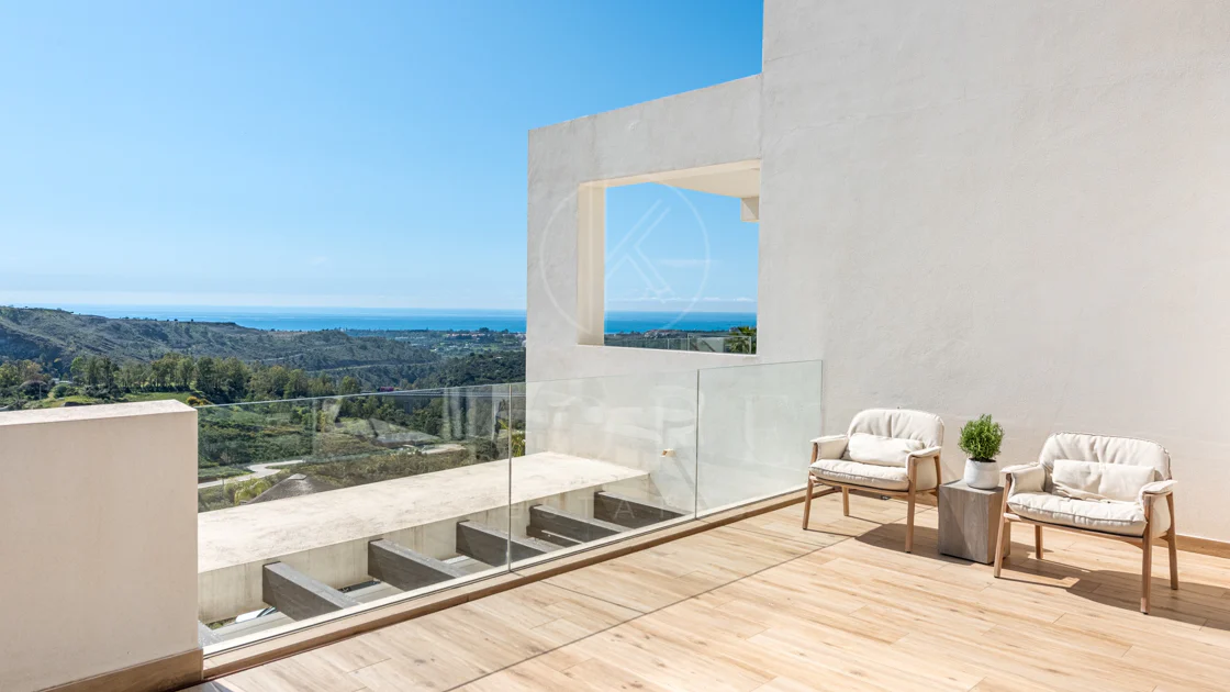 Charming Penthouse Located in Marbella Club Hills, Benahavis