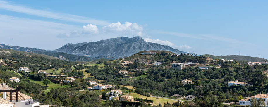 Charming Penthouse Located in Marbella Club Hills, Benahavis