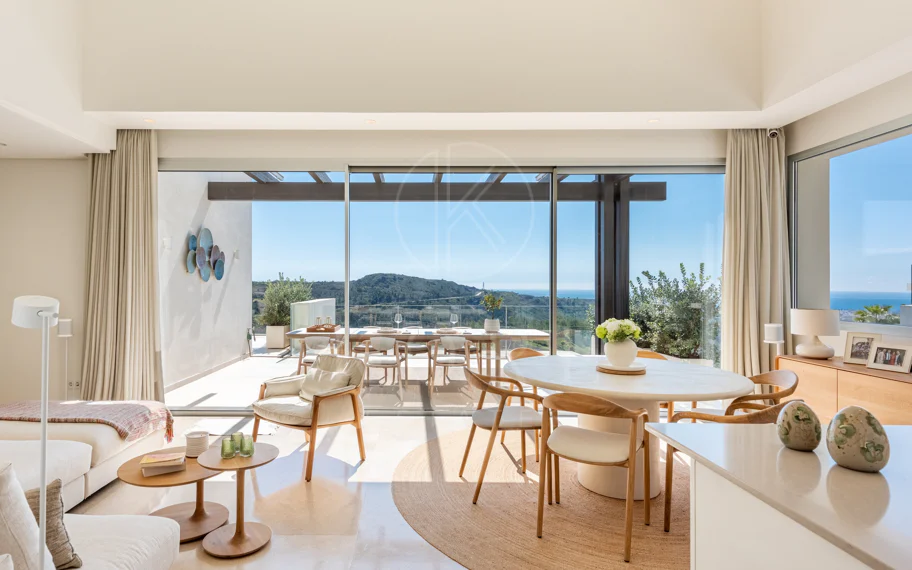 Ático encantador ubicado en Marbella Club Hills, Benahavís