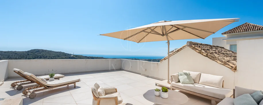 Charming Penthouse Located in Marbella Club Hills, Benahavis