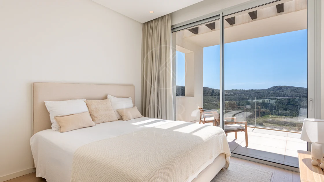 Charming Penthouse Located in Marbella Club Hills, Benahavis
