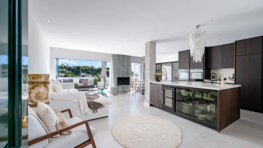 Penthouse for sale in La Quinta, Benahavis