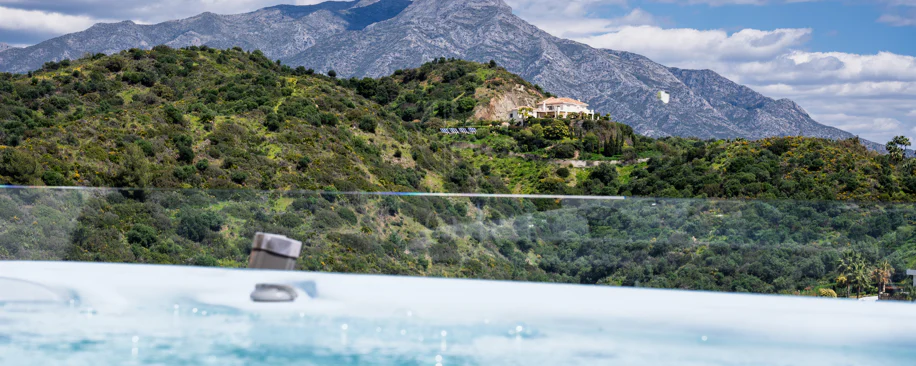 Penthouse for sale in La Quinta, Benahavis