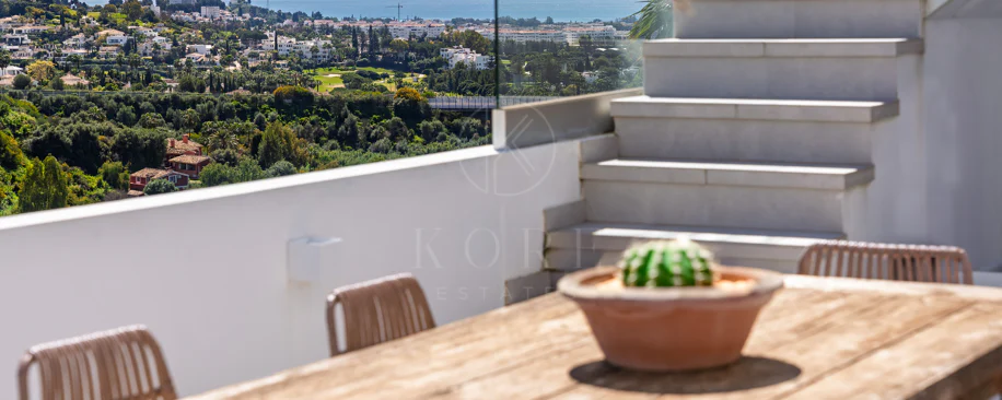 Penthouse for sale in La Quinta, Benahavis